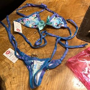 NWT pink Lips bikini